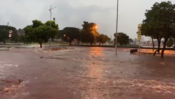 alagamento-rio-preto.jpg.11d5f7dee4c08ef9908780b85c46f983.jpg