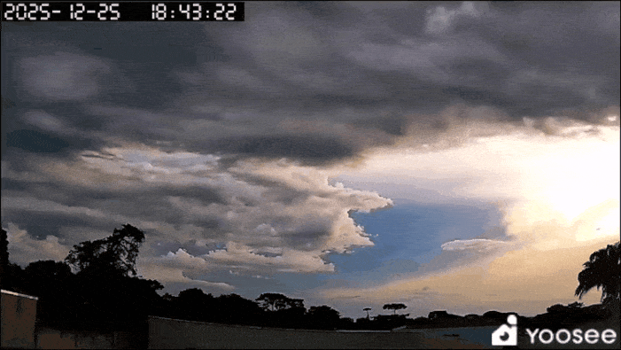 GIF_20251225_213350_804.gif.fc0353fc8cc8d15af1829d2adc89773a.gif